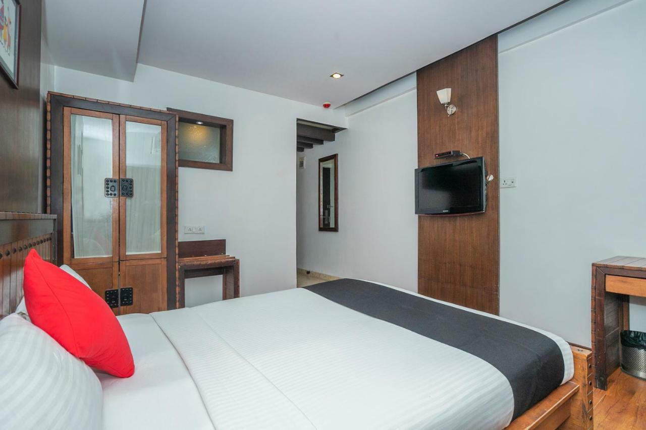 Aparthotel The Elite Royale Bangalore Esterno foto